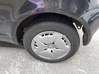 Toyota - 2000 - yaris - linea luna - personenauto - afbeelding 3 van  38