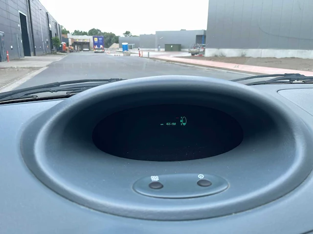 Toyota - 2000 - yaris - linea luna - personenauto - afbeelding 10 van  38