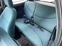 Toyota - 2000 - yaris - linea luna - personenauto - afbeelding 22 van  38