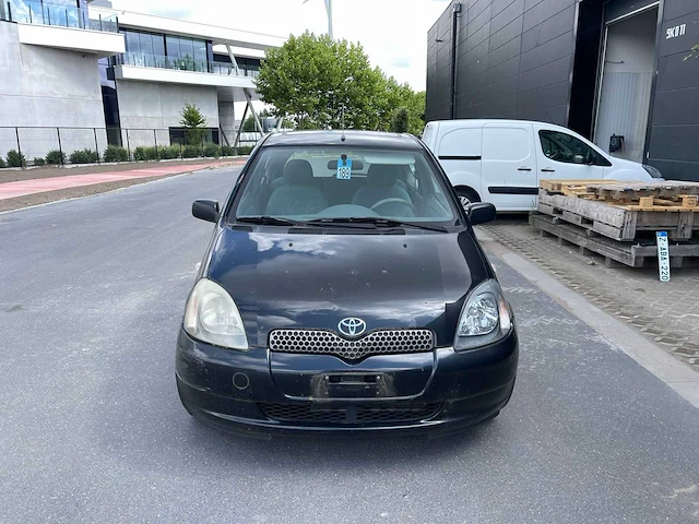Toyota - 2000 - yaris - linea luna - personenauto - afbeelding 12 van  38
