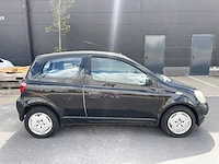 Toyota - 2000 - yaris - linea luna - personenauto - afbeelding 33 van  38