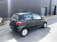 Toyota - 2000 - yaris - linea luna - personenauto - afbeelding 34 van  38