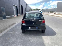 Toyota - 2000 - yaris - linea luna - personenauto - afbeelding 35 van  38