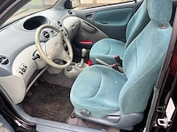 Toyota - 2000 - yaris - personenauto - afbeelding 6 van  19