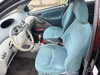 Toyota - 2000 - yaris - personenauto - afbeelding 7 van  19