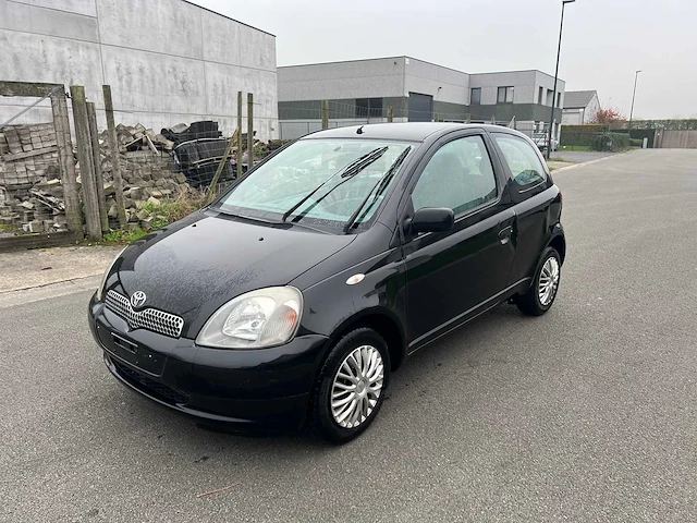 Toyota - 2000 - yaris - personenauto - afbeelding 12 van  19