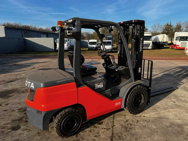 Toyota - 2022 - tonero 35 - vorkheftruck - nieuw - 2uur - weegsysteem - afbeelding 43 van  47
