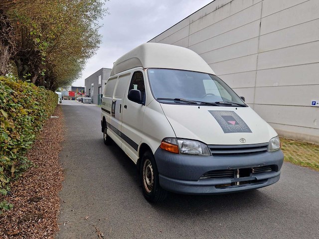 Toyota - 3 seater diesel van - hiace - van - afbeelding 12 van  18