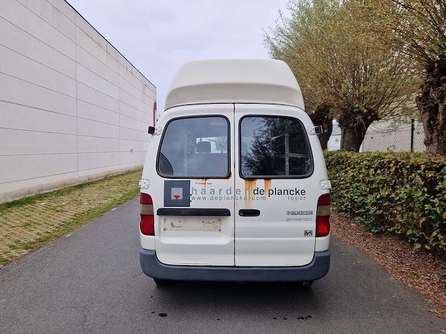 Toyota - 3 seater diesel van - hiace - van - afbeelding 14 van  18