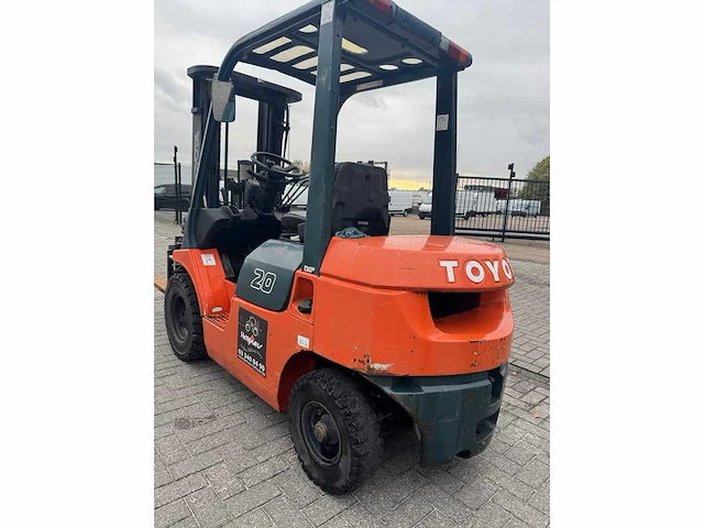 Toyota - reach forklift - 2003 - afbeelding 8 van  15