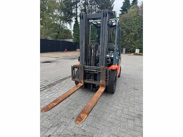 Toyota - reach forklift - 2003 - afbeelding 12 van  15
