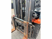 Toyota - reach forklift - 2003 - afbeelding 15 van  15