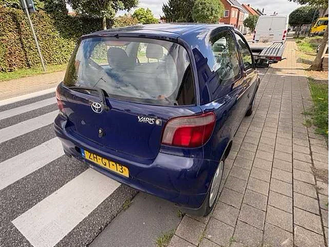 Toyota - yaris - 1.0-16v vvt-i sol - car - 1999 - afbeelding 2 van  21
