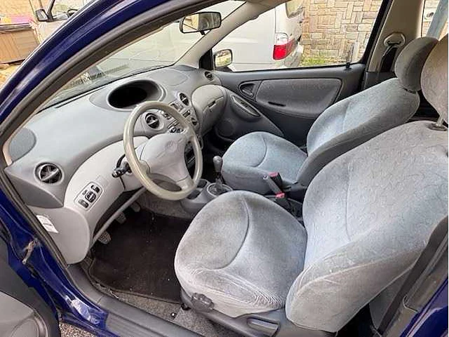 Toyota - yaris - 1.0-16v vvt-i sol - car - 1999 - afbeelding 8 van  21