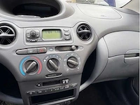 Toyota - yaris - 1.0-16v vvt-i sol - car - 1999 - afbeelding 11 van  21