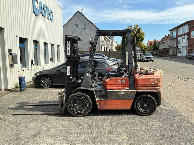 Toyota 35 vorkheftruck - afbeelding 2 van  13