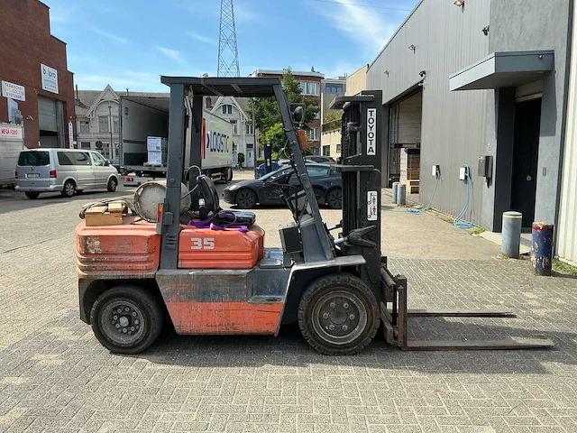 Toyota 35 vorkheftruck - afbeelding 6 van  13