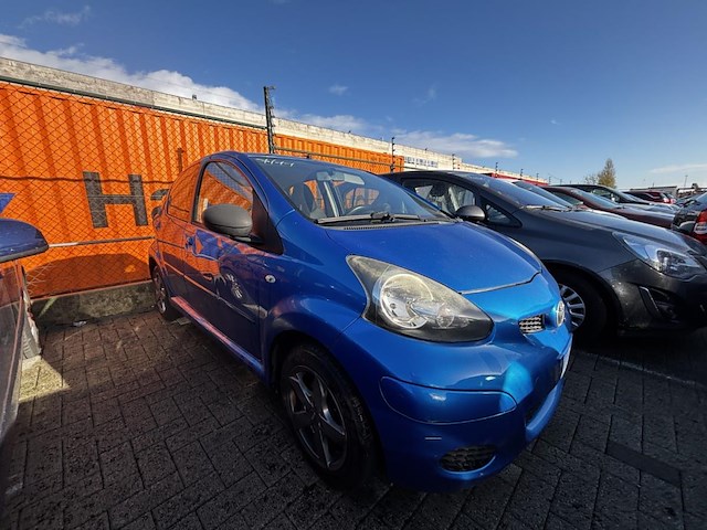 Toyota aygo 1.0i vvt-i car dance,2010 - afbeelding 15 van  21