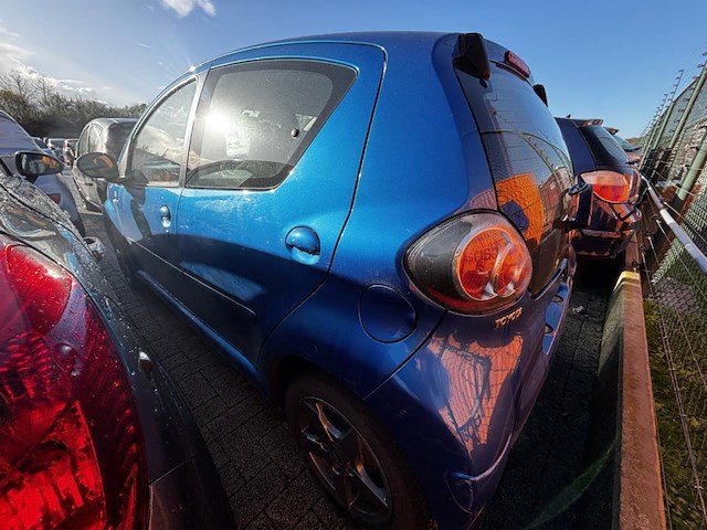 Toyota aygo 1.0i vvt-i car dance,2010 - afbeelding 17 van  21