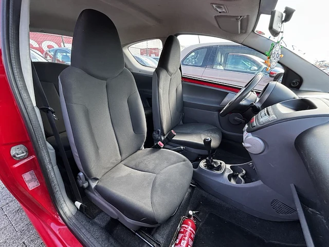 Toyota aygo 1.0i vvt-i toronto 68,2011 - afbeelding 9 van  37