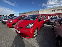 Toyota aygo 1.0i vvt-i toronto 68,2011 - afbeelding 1 van  37