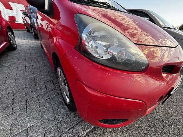Toyota aygo 1.0i vvt-i toronto 68,2011 - afbeelding 18 van  37