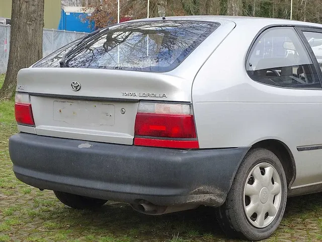 Toyota corolla 1.3 xli automatic (oldtimer) - afbeelding 5 van  44