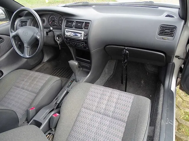Toyota corolla 1.3 xli automatic (oldtimer) - afbeelding 10 van  44