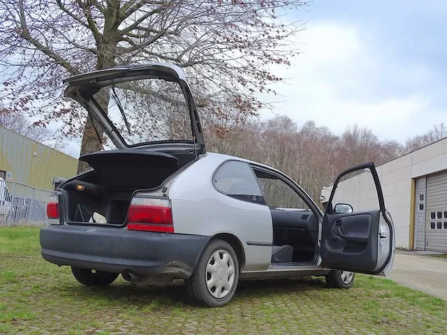 Toyota corolla 1.3 xli automatic (oldtimer) - afbeelding 17 van  44