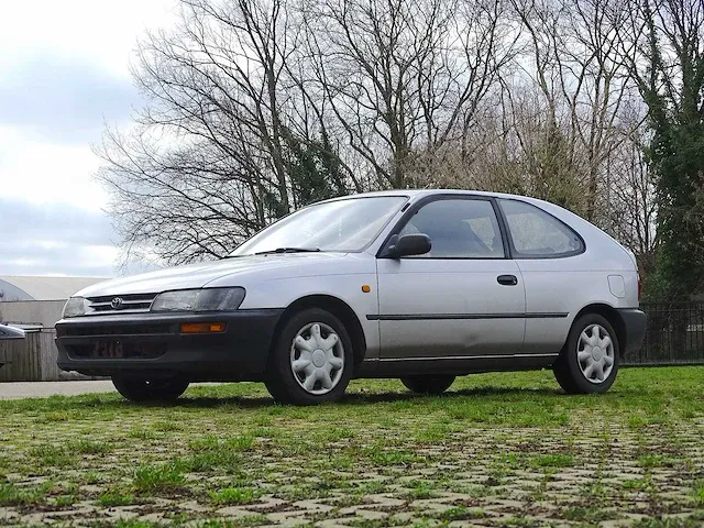 Toyota corolla 1.3 xli automatic (oldtimer) - afbeelding 12 van  44