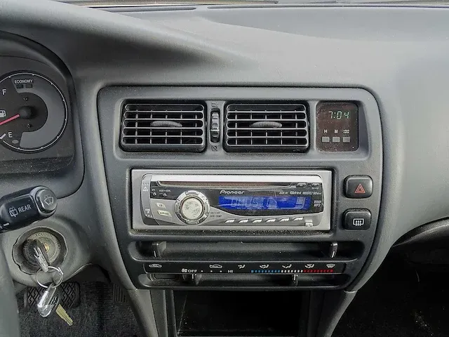 Toyota corolla 1.3 xli automatic (oldtimer) - afbeelding 24 van  44