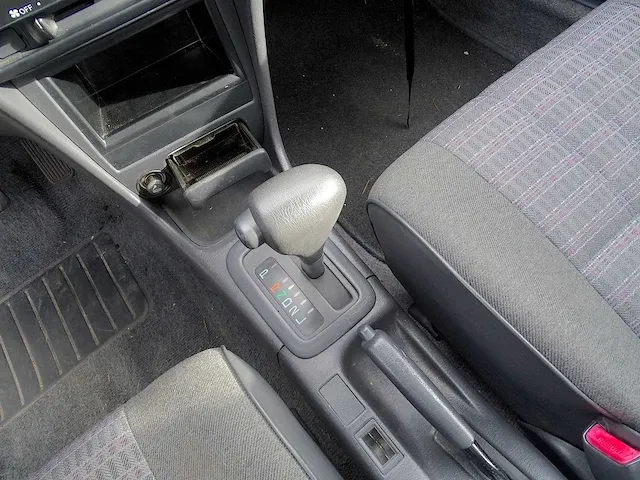 Toyota corolla 1.3 xli automatic (oldtimer) - afbeelding 25 van  44