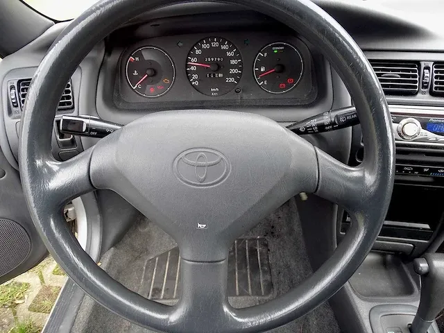 Toyota corolla 1.3 xli automatic (oldtimer) - afbeelding 30 van  44