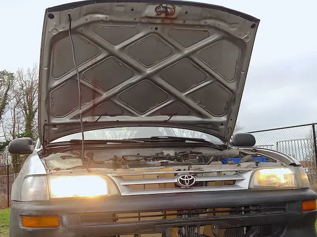 Toyota corolla 1.3 xli automatic (oldtimer) - afbeelding 33 van  44