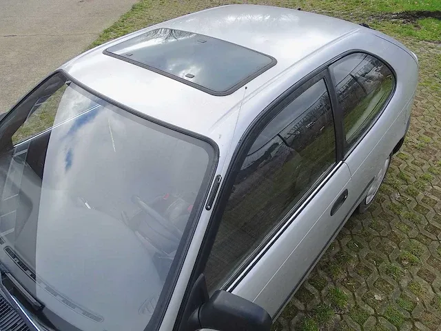 Toyota corolla 1.3 xli automatic (oldtimer) - afbeelding 44 van  44