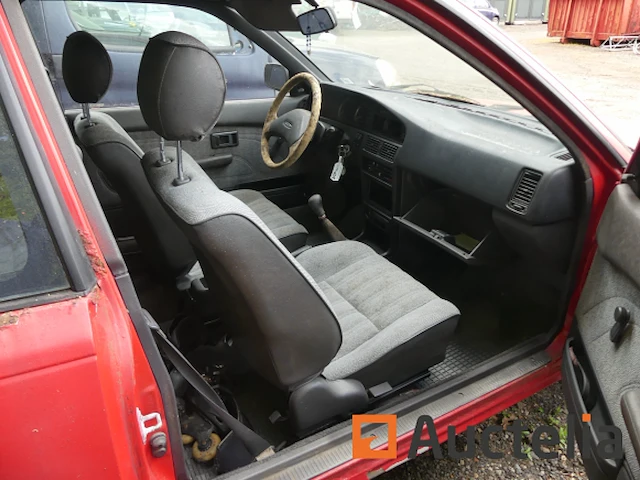 Toyota corolla car (voor onderdelen) - afbeelding 10 van  19