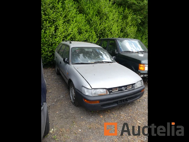 Toyota corolla car (voor onderdelen) - afbeelding 1 van  10