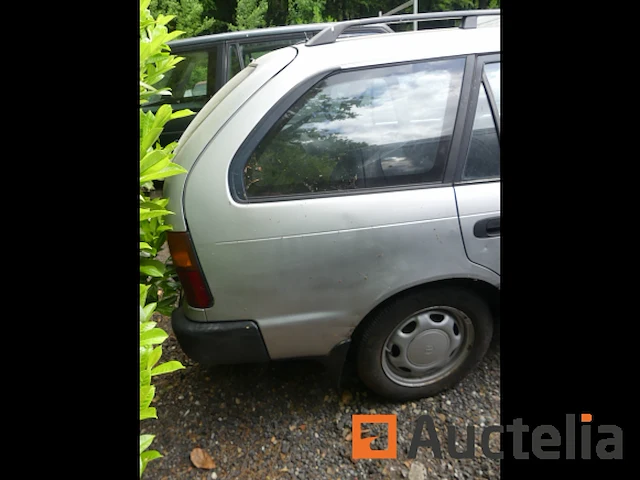 Toyota corolla car (voor onderdelen) - afbeelding 6 van  10