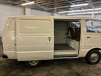 Toyota hiace - 1981 - oldtimer - afbeelding 47 van  73