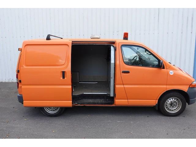 Toyota hiace 4x4 - afbeelding 3 van  21