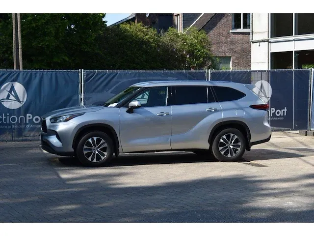 Toyota highlander xle awd v6 benzine 2021 295pk - afbeelding 1 van  1