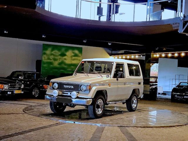 Toyota land cruiser 2.0 turbo-d (frp-top) - afbeelding 12 van  55