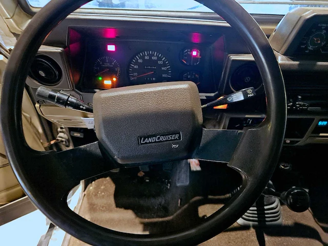 Toyota land cruiser 2.0 turbo-d (frp-top) - afbeelding 42 van  55