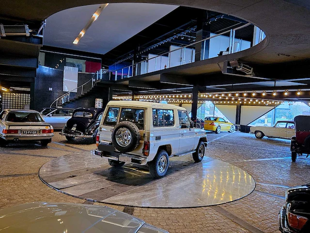 Toyota land cruiser 2.0 turbo-d (frp-top) - afbeelding 45 van  55