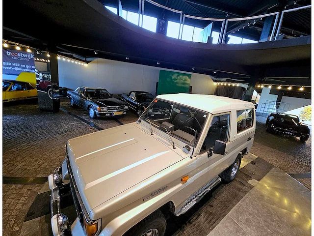 Toyota land cruiser 2.0 turbo-d (frp-top) - afbeelding 55 van  55