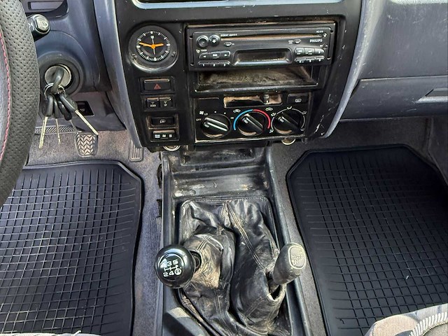 Toyota land cruiser oldtimer - afbeelding 2 van  14