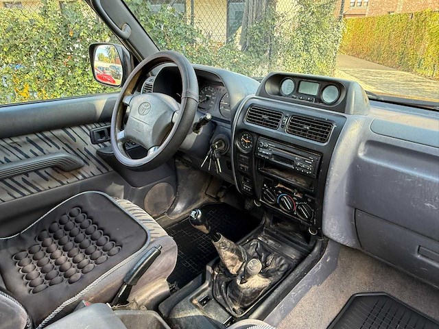 Toyota land cruiser oldtimer - afbeelding 13 van  14