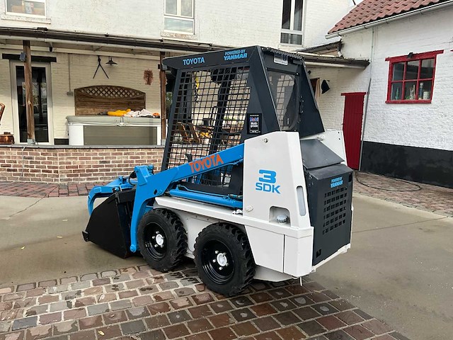 Toyota sdk3 skid steer loader - afbeelding 23 van  32