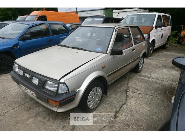 Toyota starlet - afbeelding 16 van  16