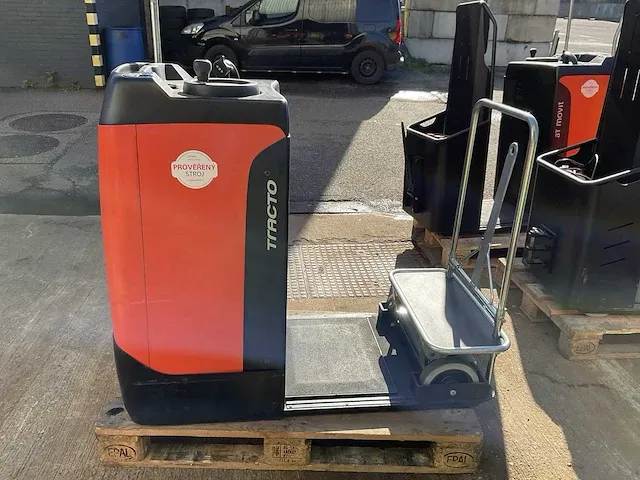 Toyota tracto industriële trekker - afbeelding 1 van  10